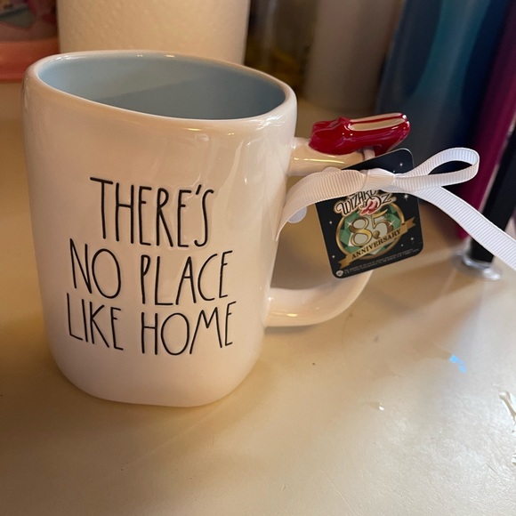 Wizard of Oz Rae Dunn coffee mug - Picture 3 of 6